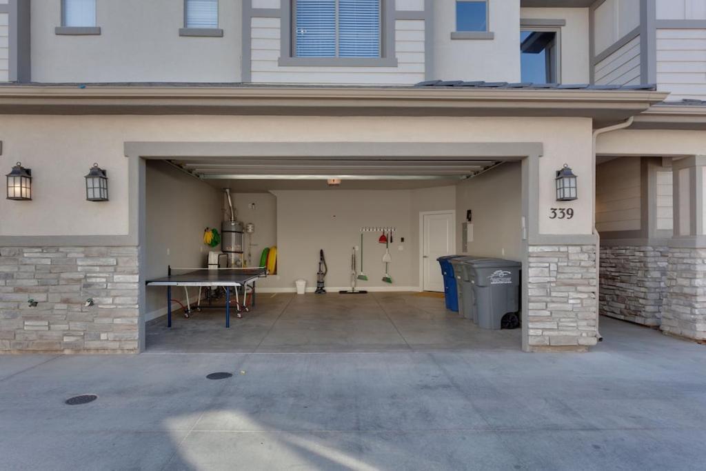 Zion Village 339 3 Bed, 2 And A Half Bath, Game Systems, Mister System, And Community Pool Hurricane Eksteriør billede